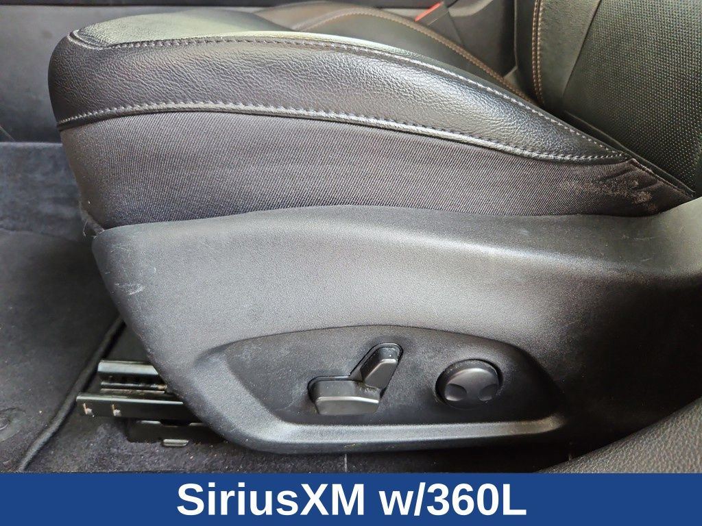 Vehicle image 31 of 37