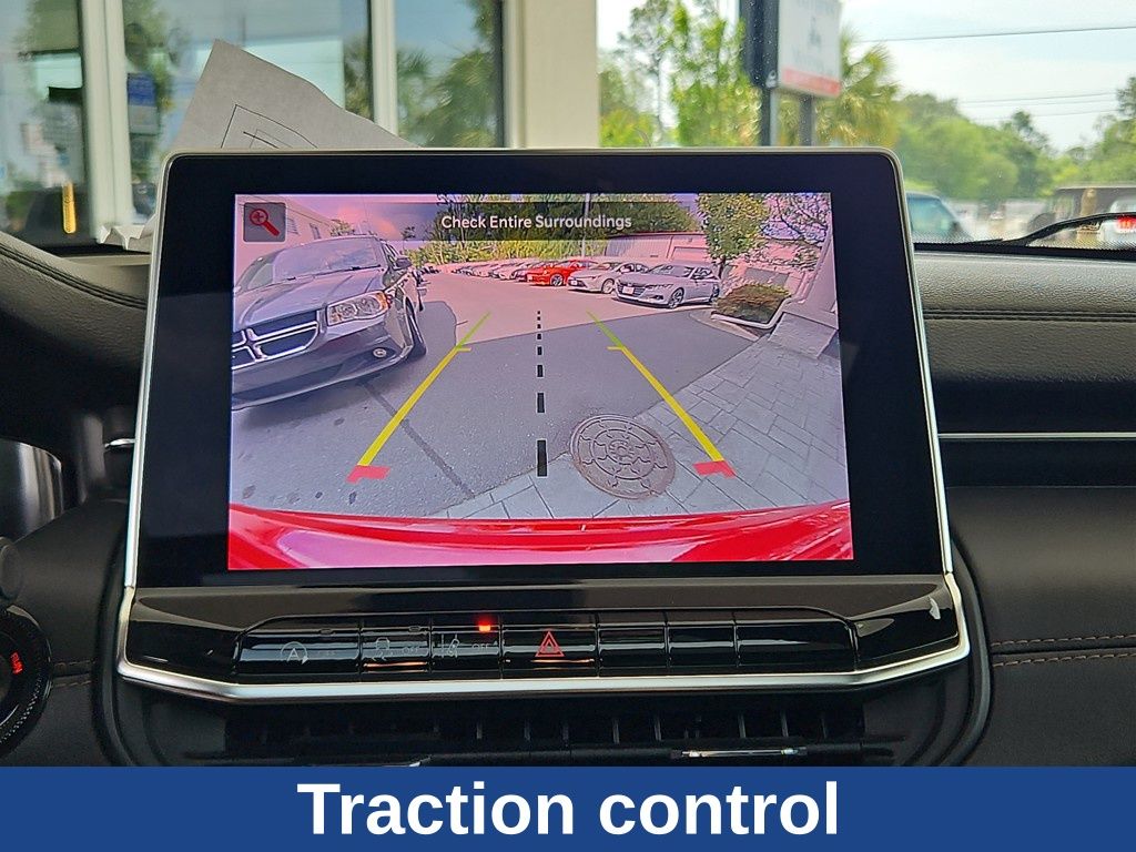 Vehicle image 21 of 37