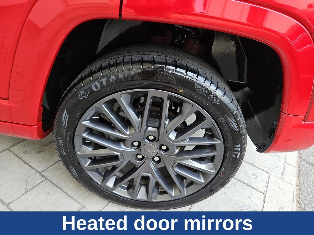 Vehicle image 11 of 37