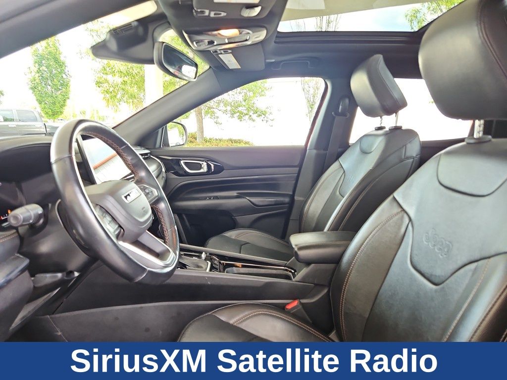 Vehicle image 36 of 37