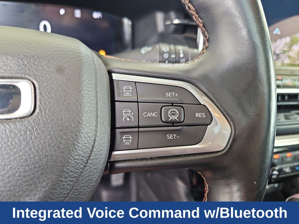 Vehicle image 27 of 37