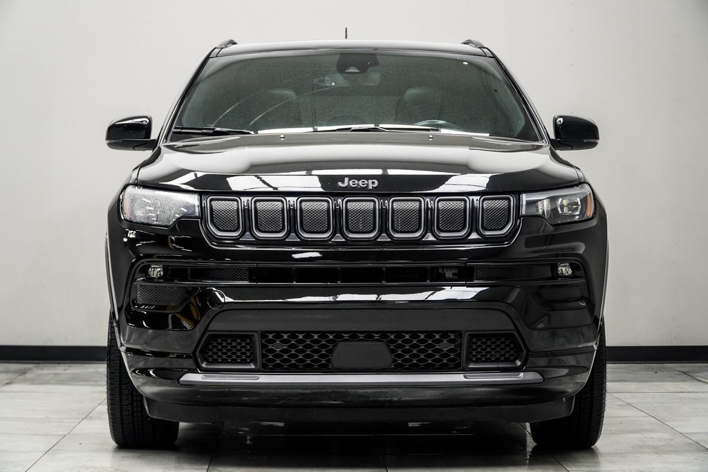 Vehicle image 4 of 39
