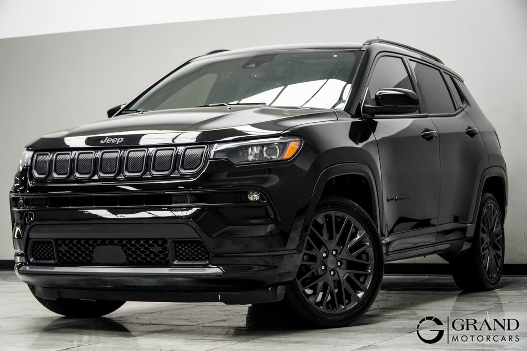 Vehicle image 3 of 39