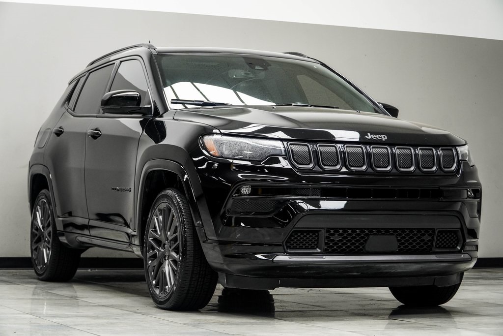 Vehicle image 5 of 39