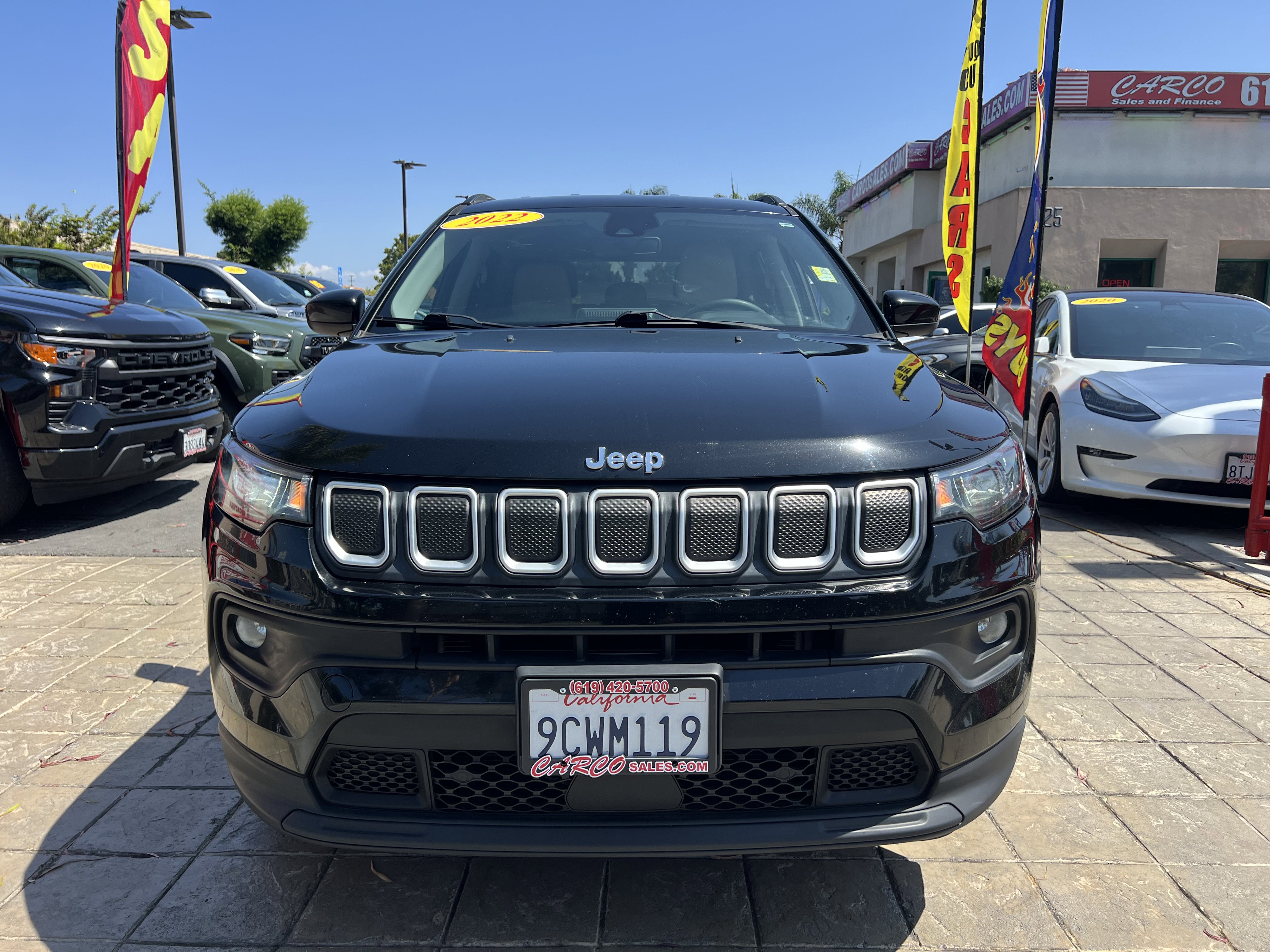 2022 Jeep Compass Latitude Image 3 of 37