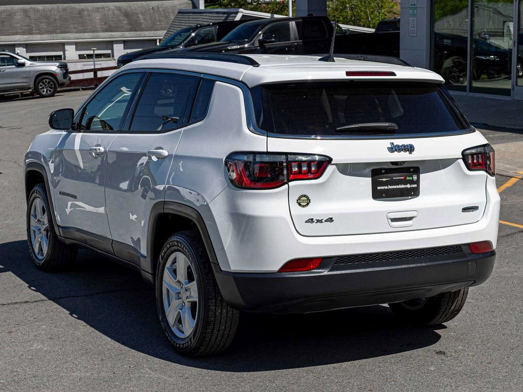 Vehicle image 6 of 40