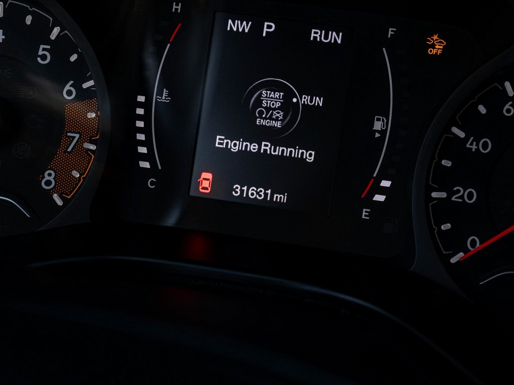 Vehicle image 18 of 40