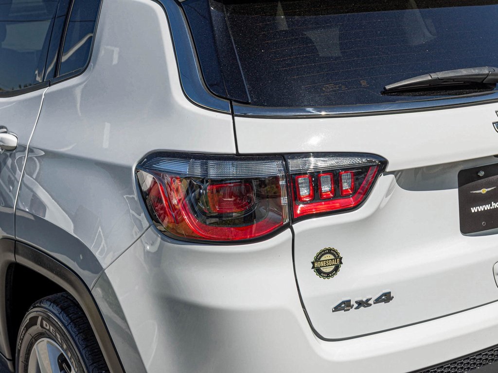Vehicle image 39 of 40