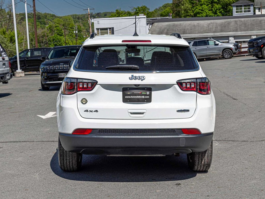 Vehicle image 5 of 40
