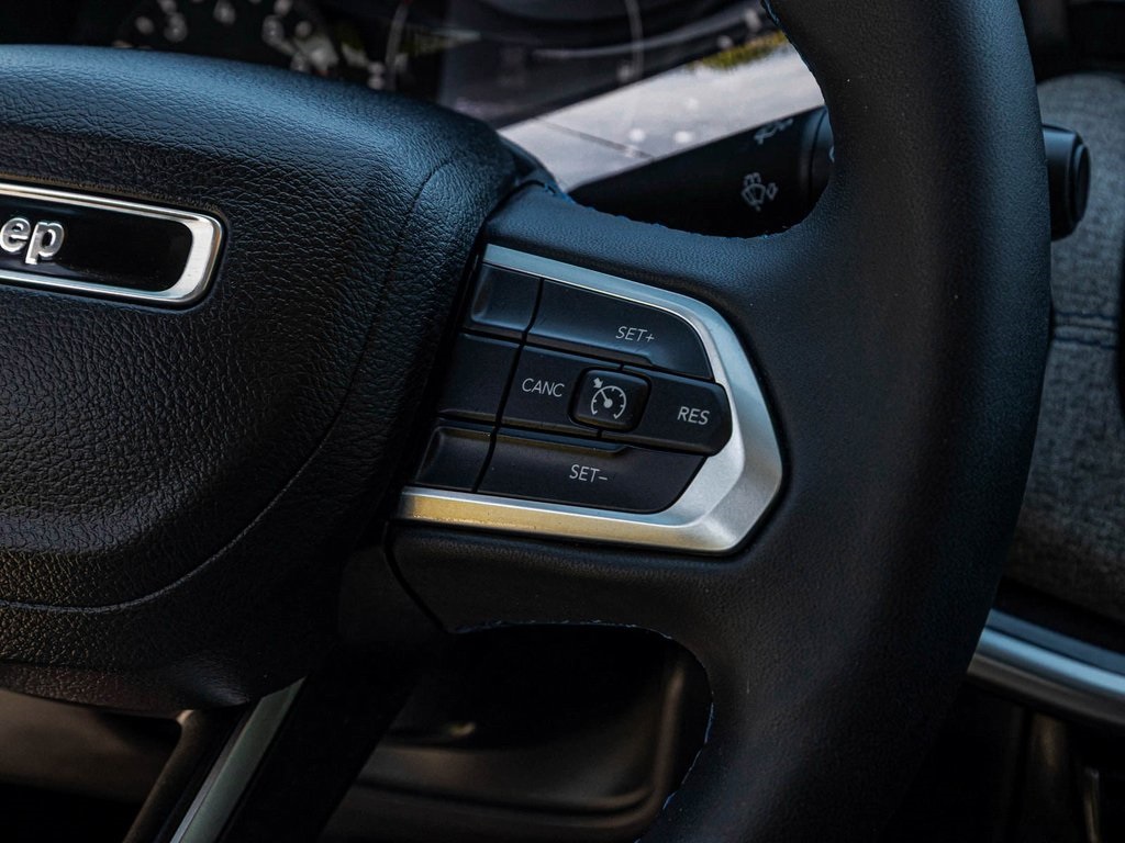 Vehicle image 24 of 40