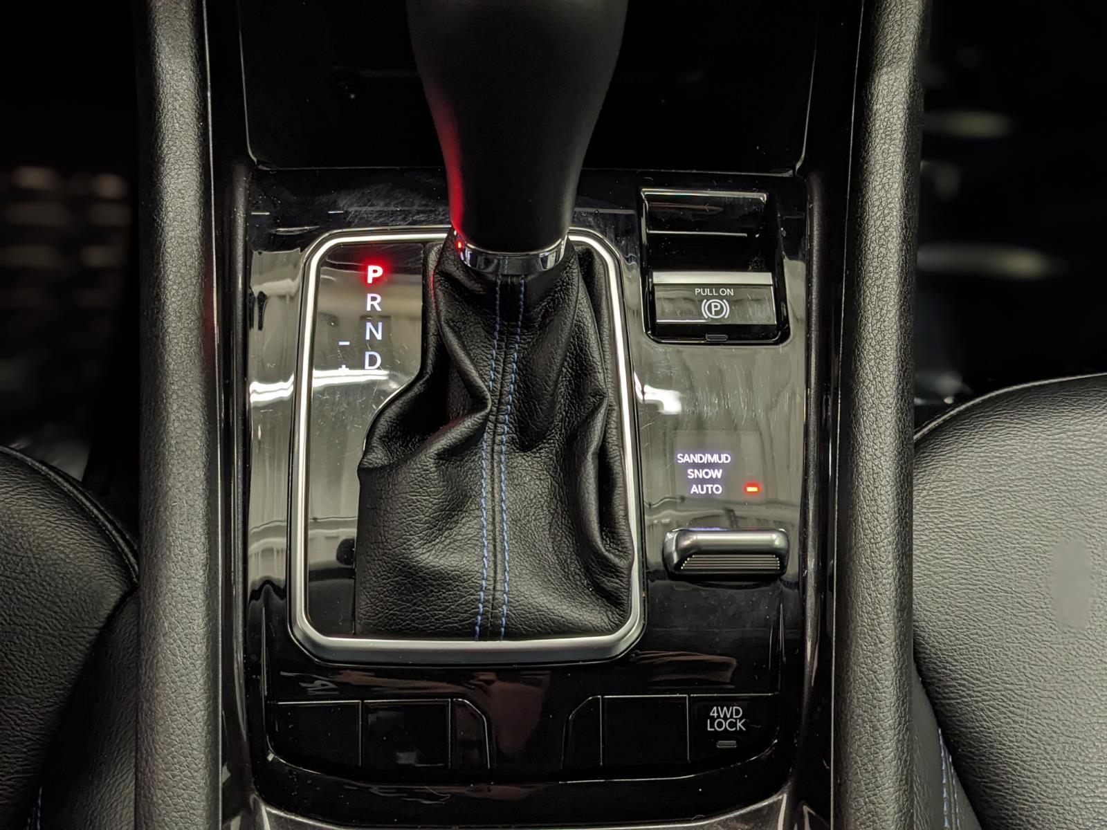 Vehicle image 12 of 31