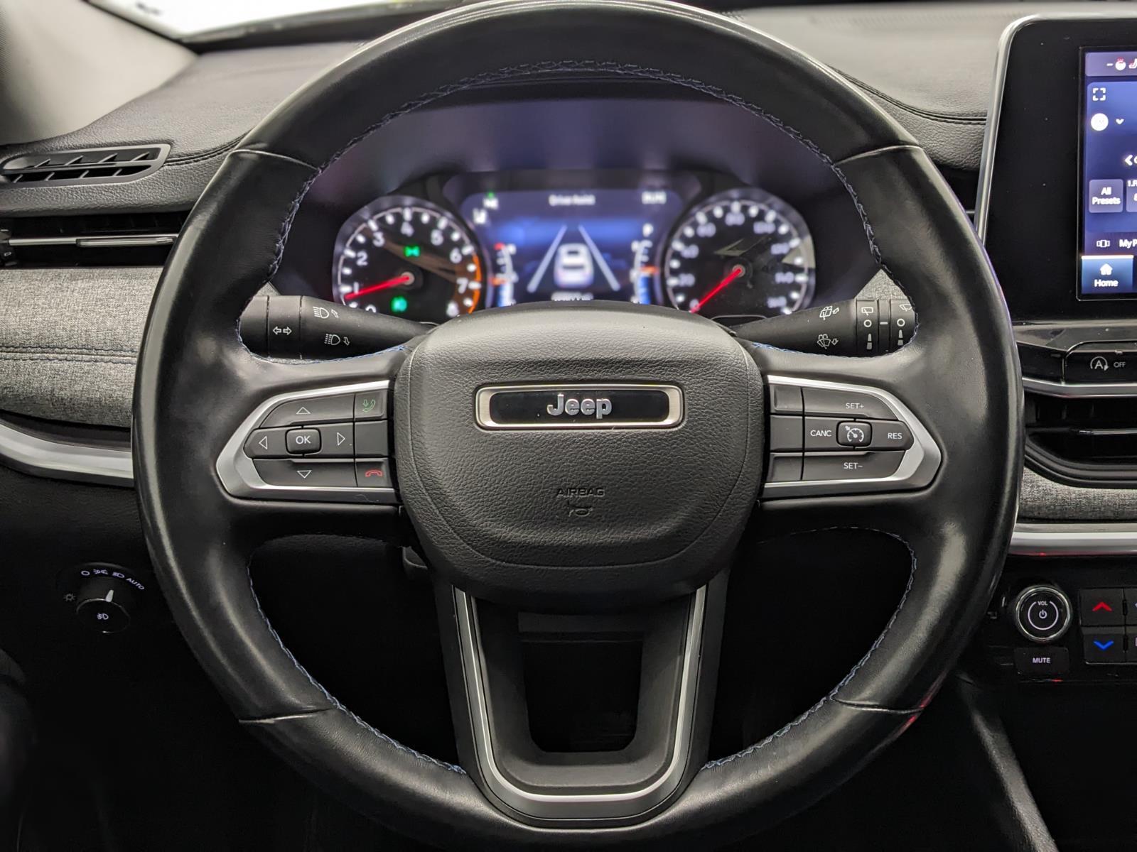 Vehicle image 25 of 31