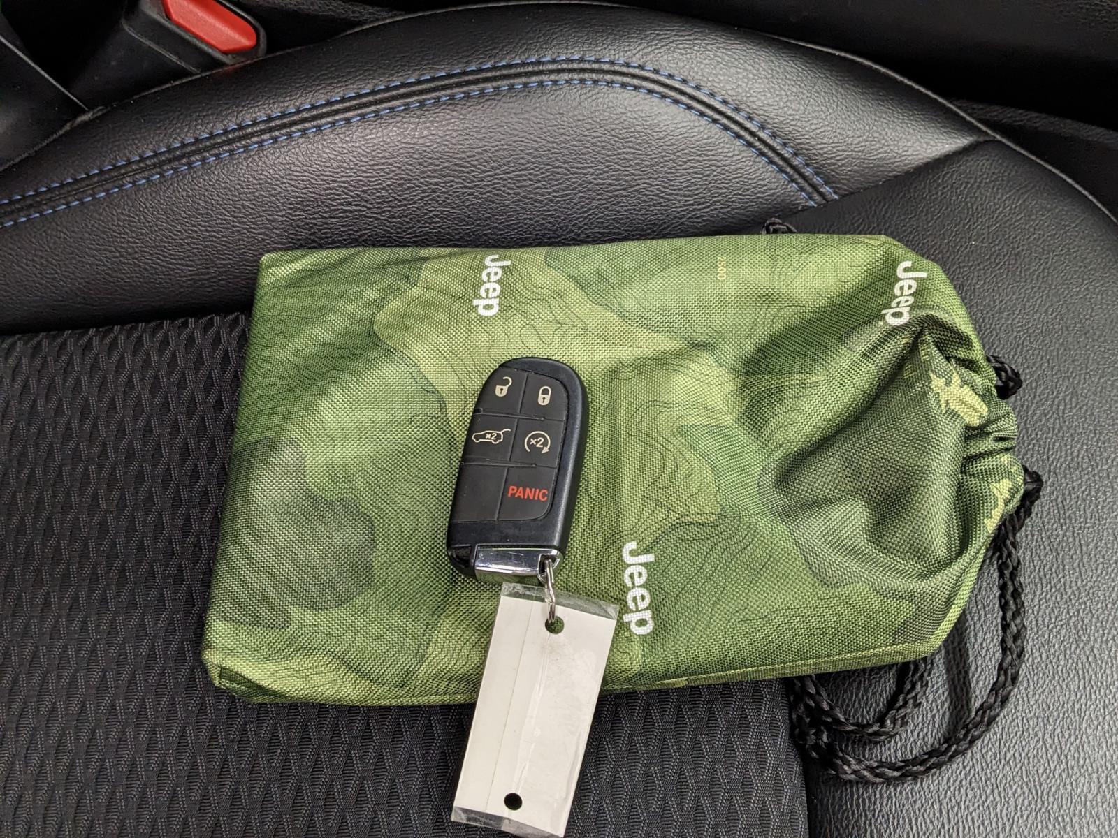 Vehicle image 17 of 31