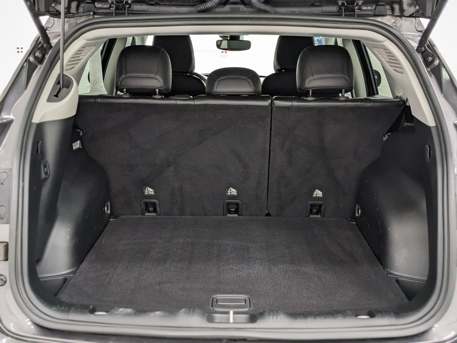 Vehicle image 15 of 31