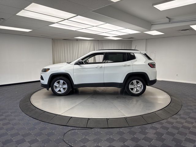 Vehicle image 6 of 29