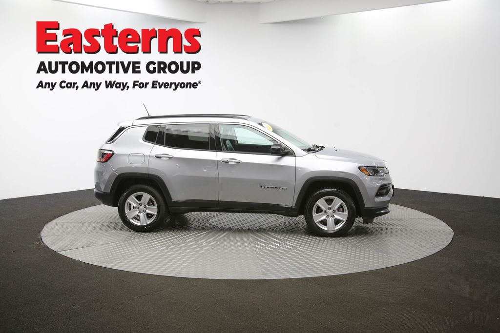 2022 Jeep Compass Latitude Image 19 of 62
