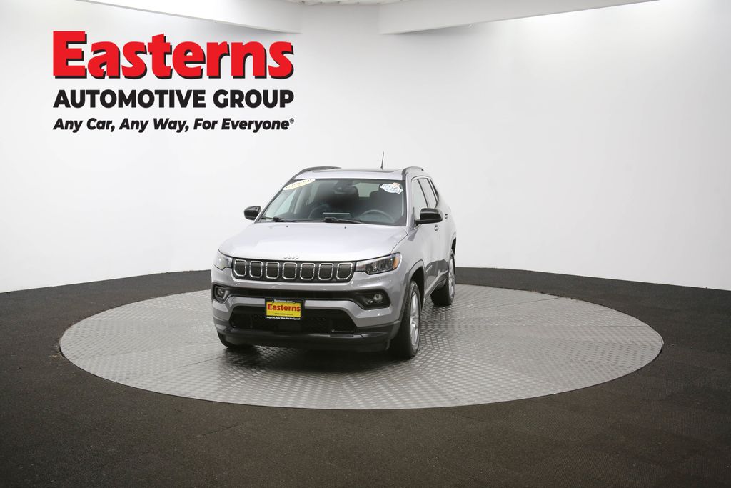 2022 Jeep Compass Latitude Image 5 of 62