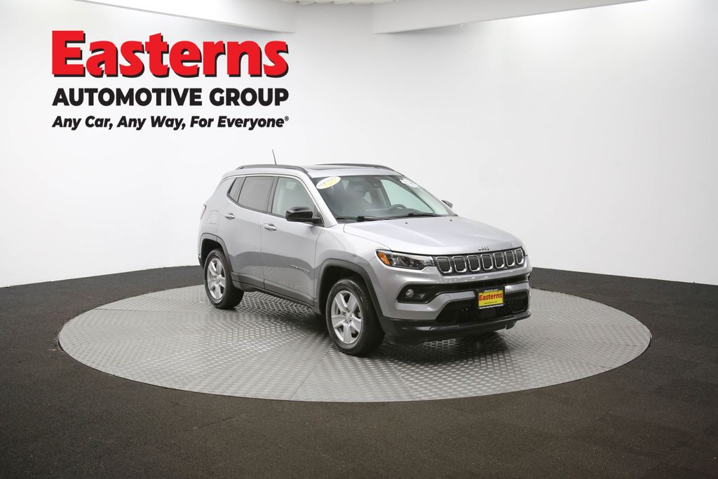2022 Jeep Compass Latitude Image 16 of 62