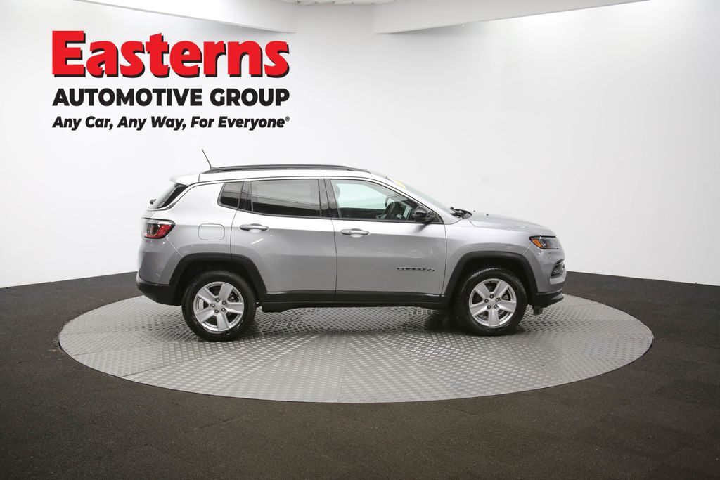 2022 Jeep Compass Latitude Image 18 of 62