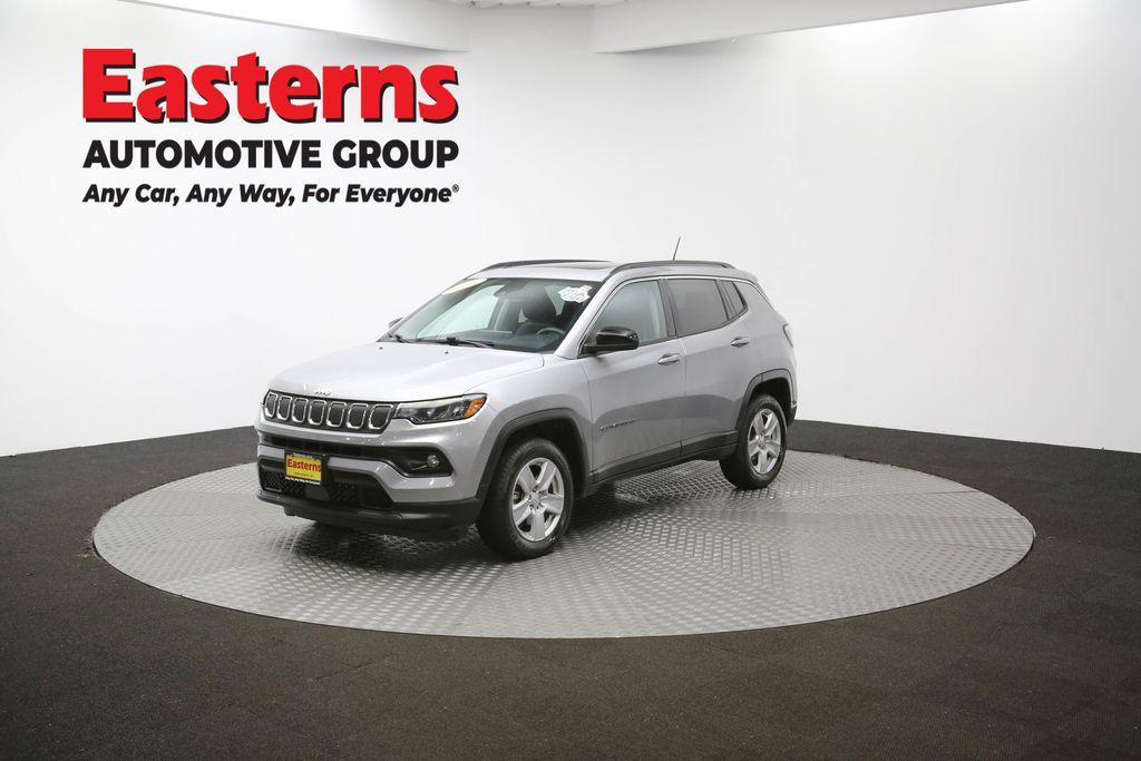 2022 Jeep Compass Latitude Image 1 of 62