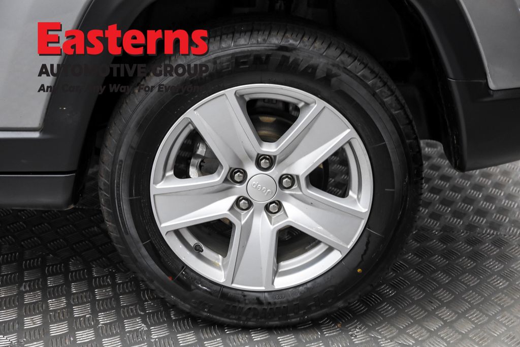 2022 Jeep Compass Latitude Image 42 of 62