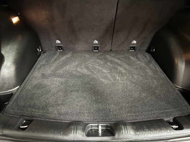 Vehicle image 22 of 46