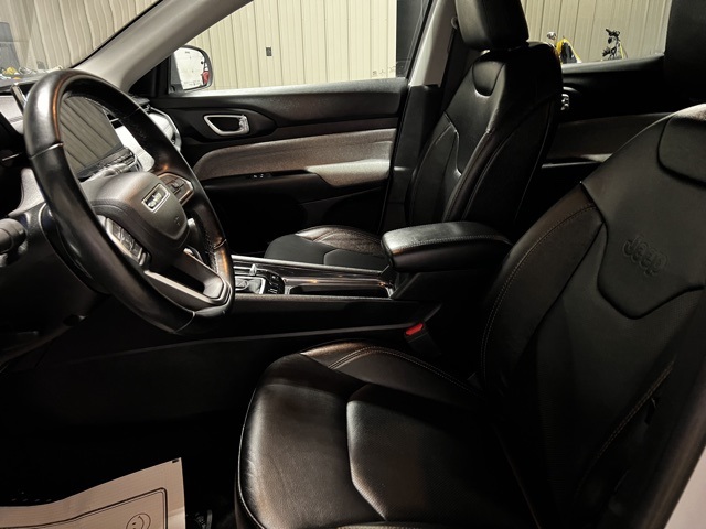 Vehicle image 15 of 46