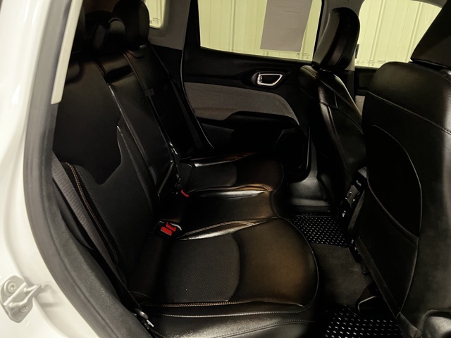 Vehicle image 24 of 46