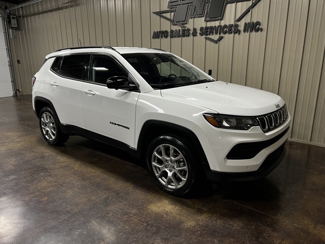 Vehicle image 3 of 46
