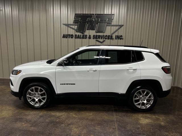 Vehicle image 9 of 46