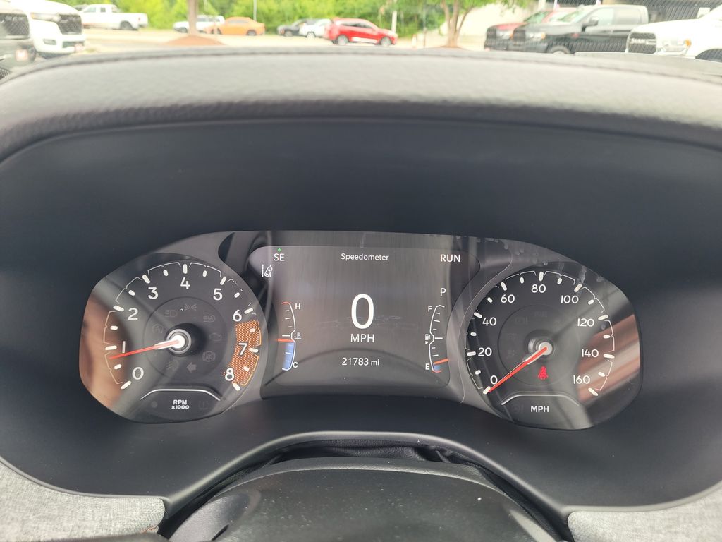 Vehicle image 13 of 22