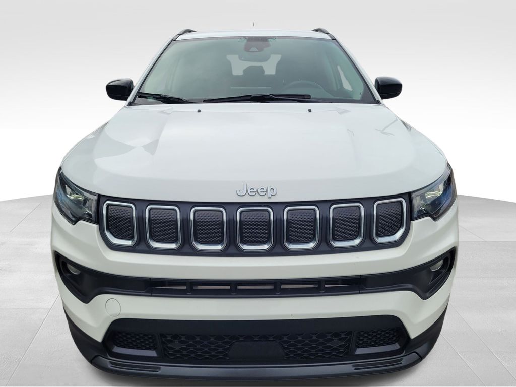 Vehicle image 2 of 22