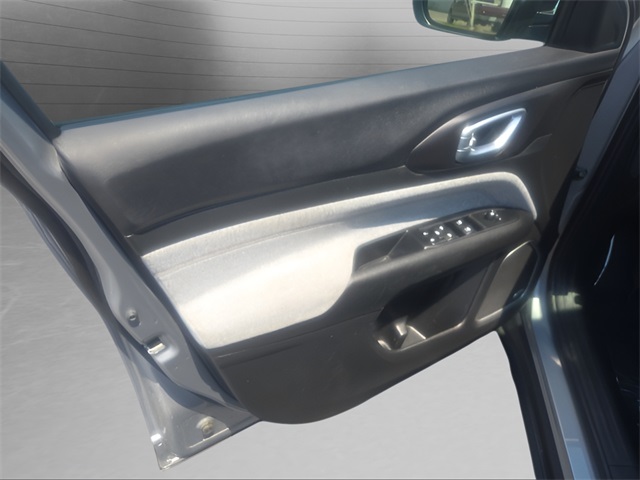 Vehicle image 16 of 26