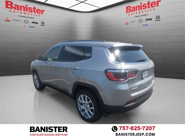 Vehicle image 7 of 26
