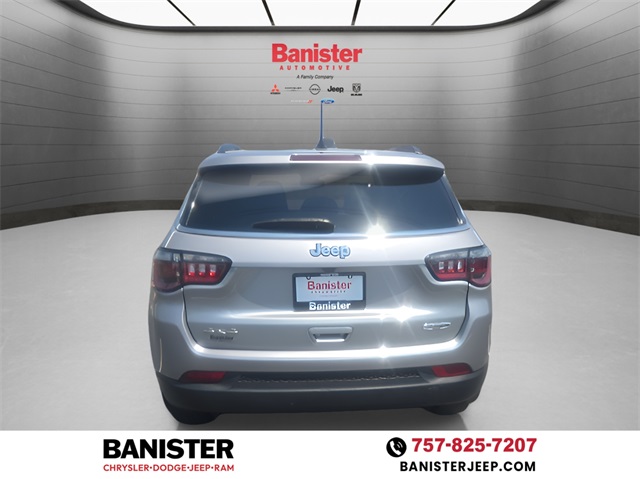Vehicle image 6 of 26