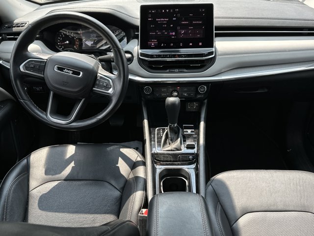 Vehicle image 29 of 39