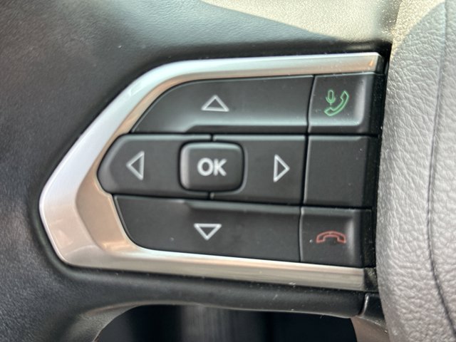 Vehicle image 31 of 39