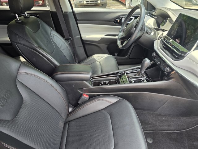 Vehicle image 13 of 39