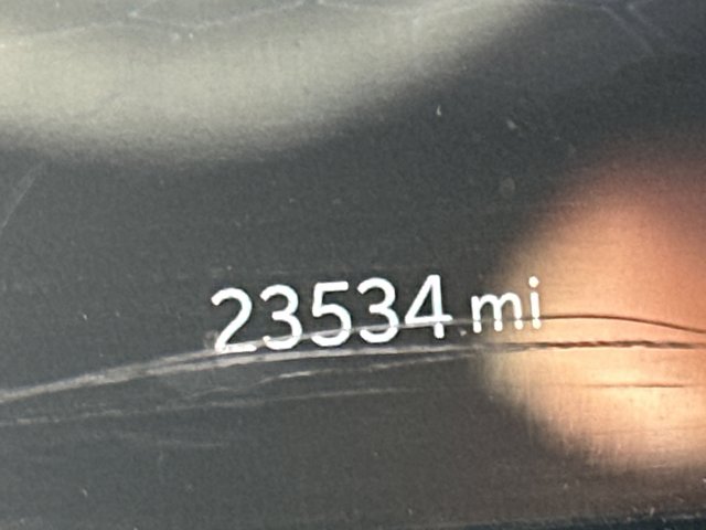 Vehicle image 34 of 39