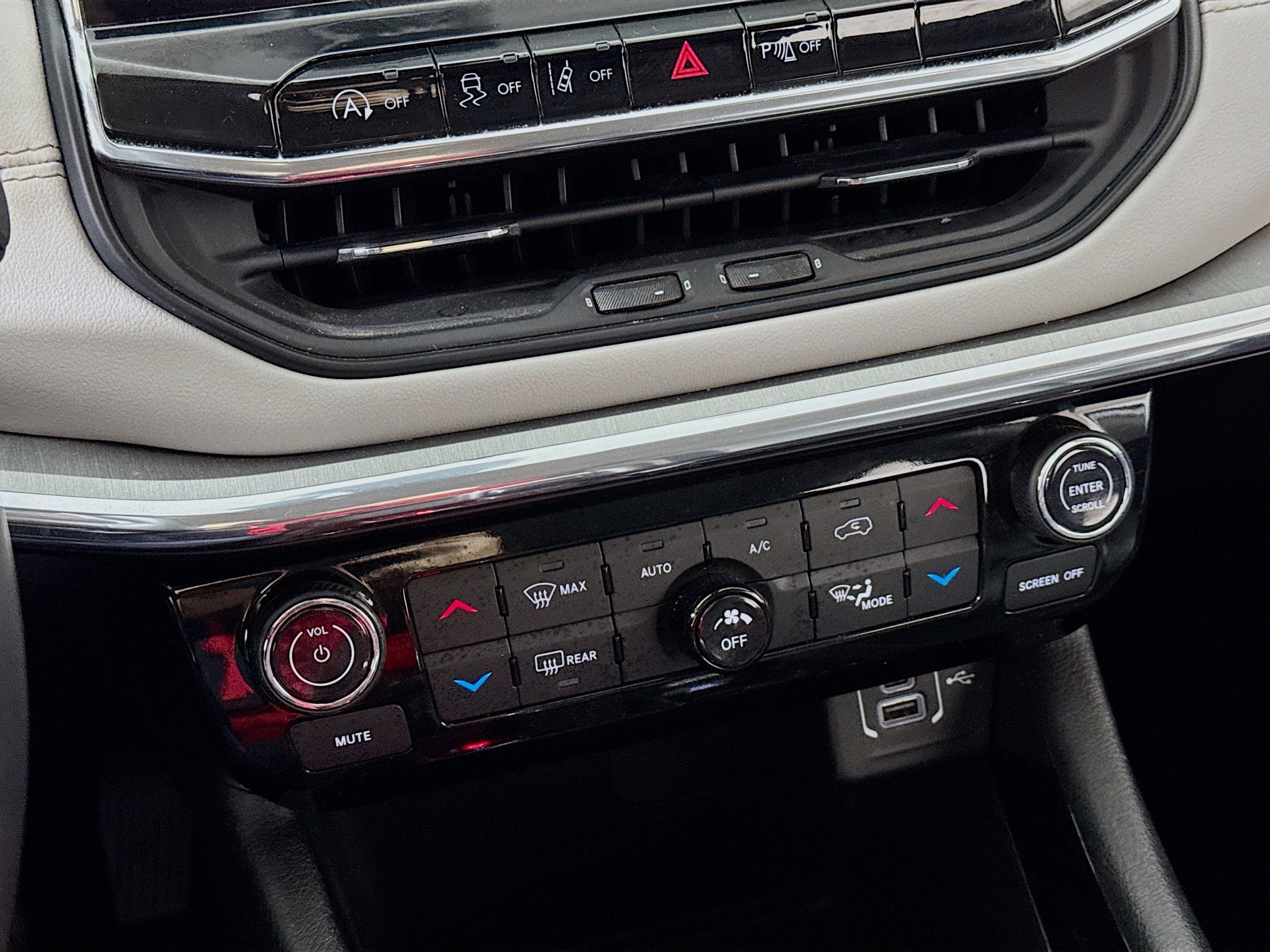 2022 Jeep Compass Limited Image 21 of 29