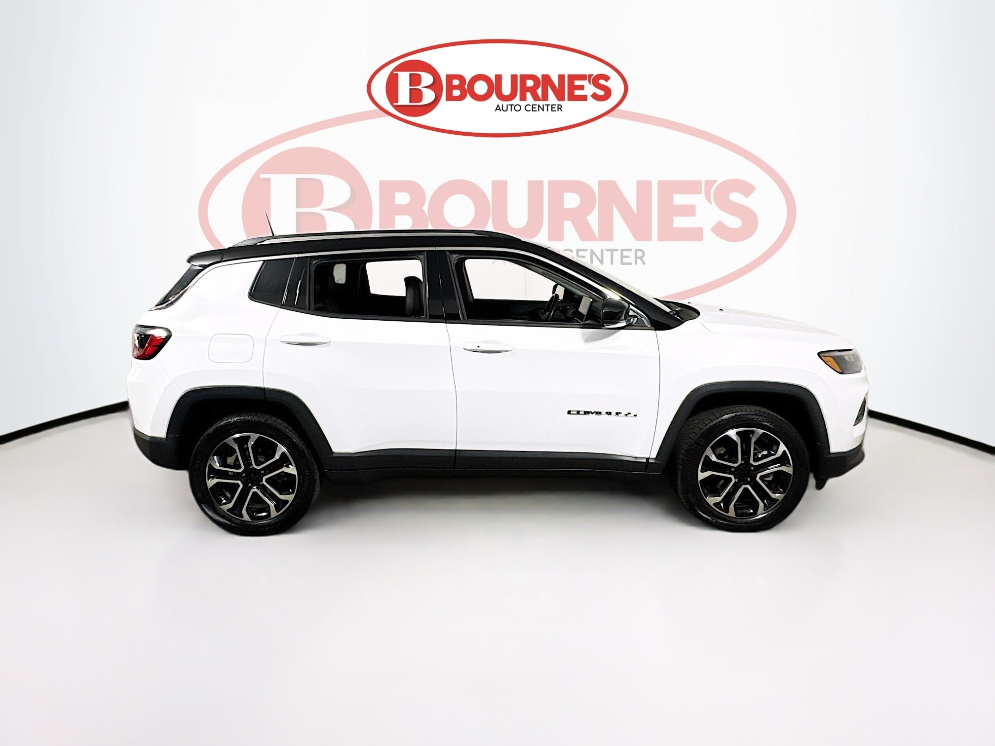 2022 Jeep Compass Limited Image 4 of 29