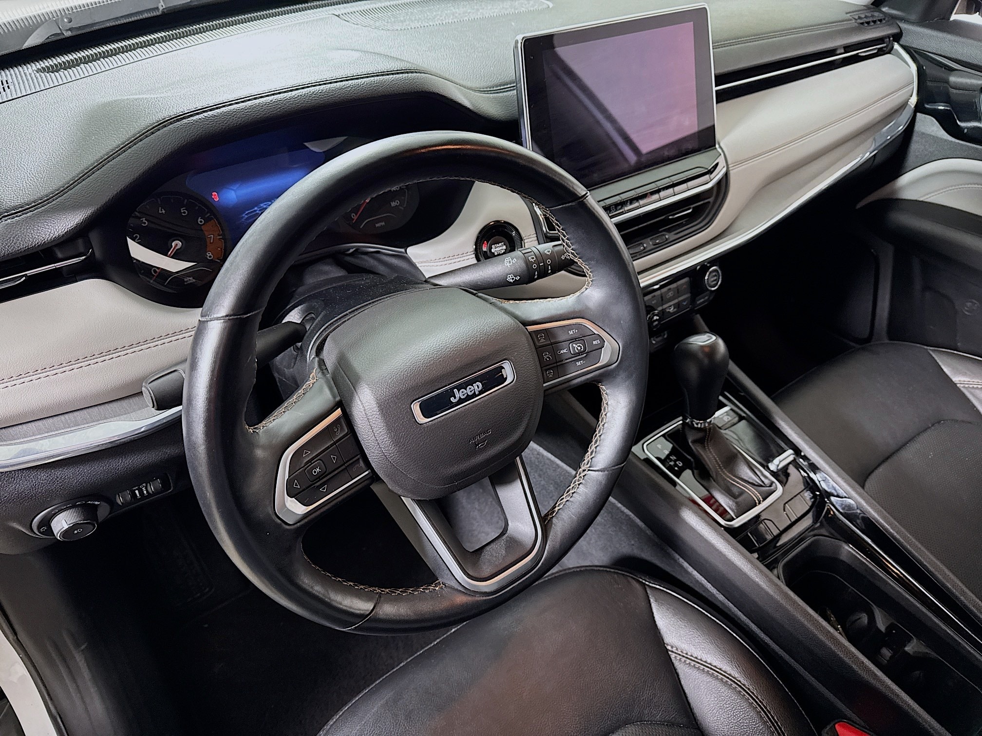 2022 Jeep Compass Limited Image 17 of 29