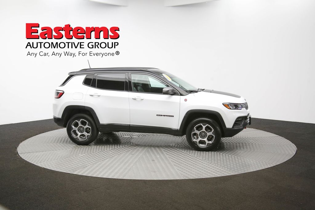 Vehicle image 16 of 61