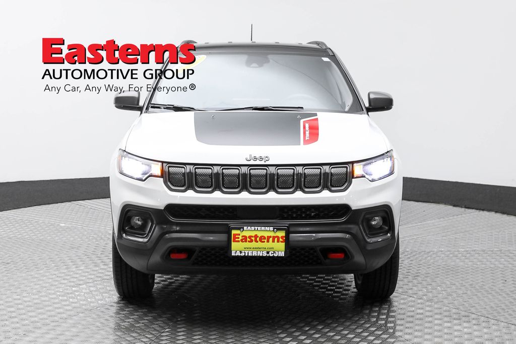 Vehicle image 8 of 61