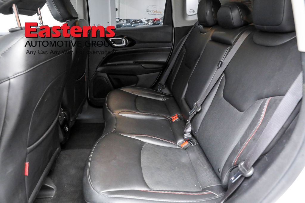 Vehicle image 45 of 61