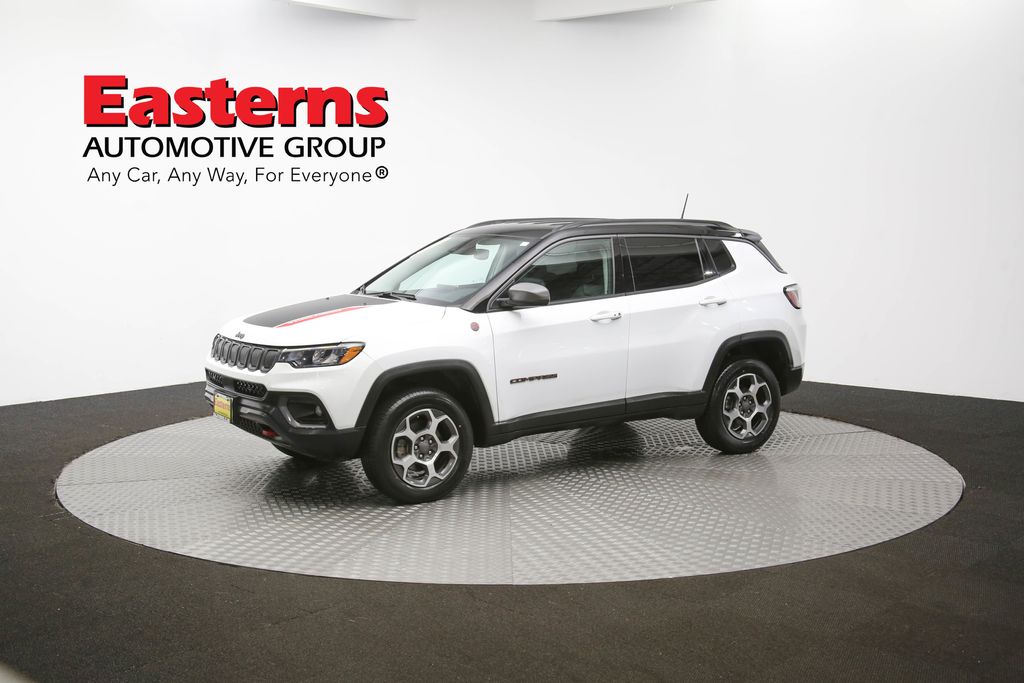 Vehicle image 4 of 61