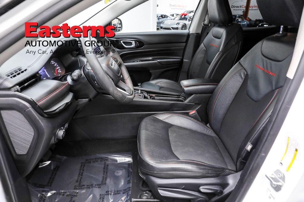 Vehicle image 44 of 61