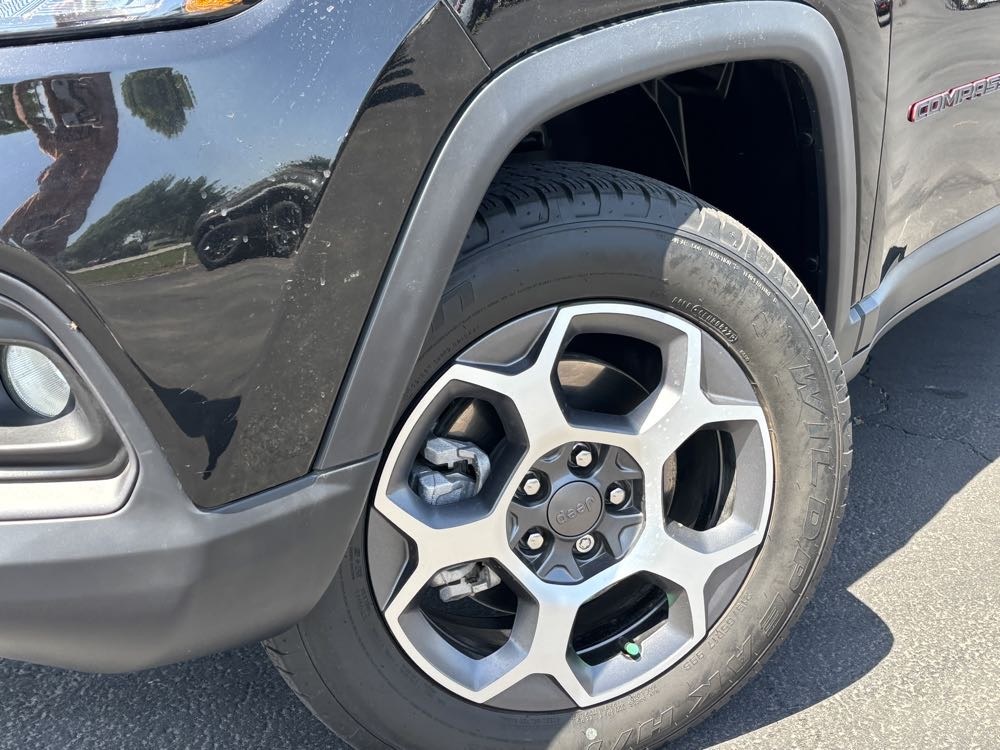 Vehicle image 6 of 35