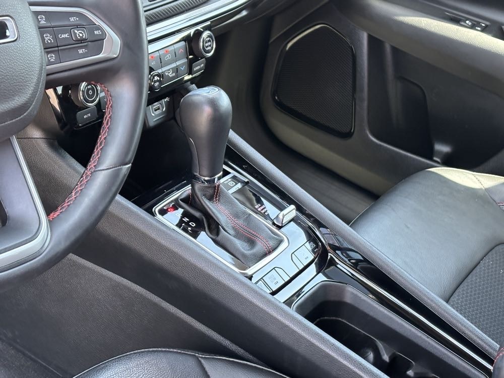 Vehicle image 12 of 35