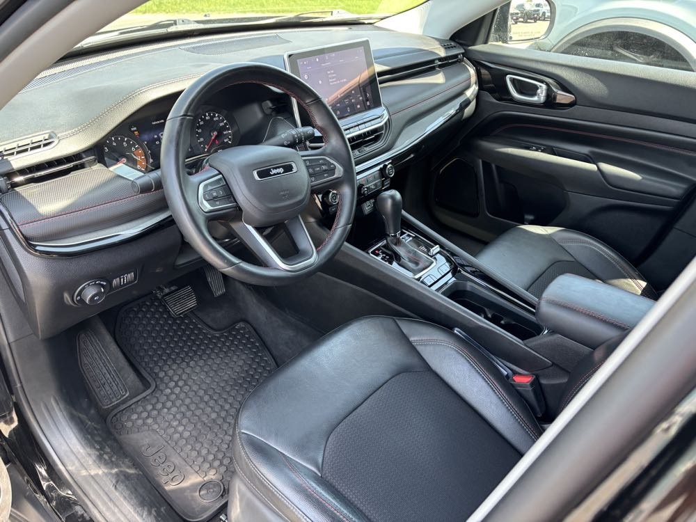 Vehicle image 8 of 35